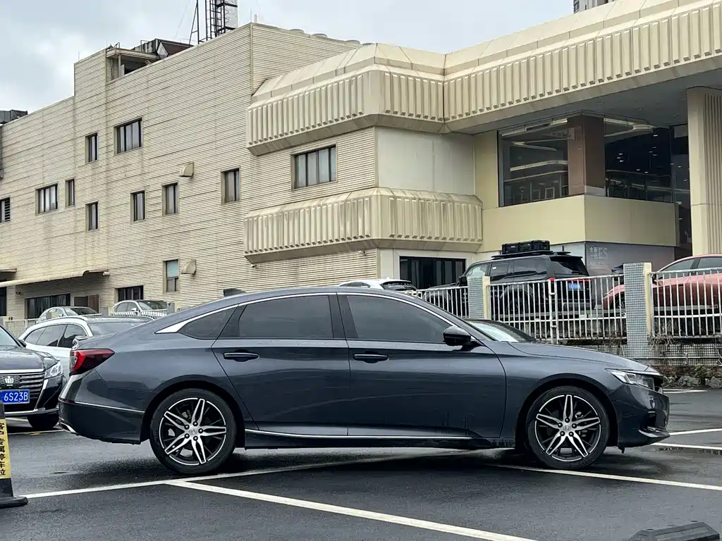 Honda Accord — миниатюра 5