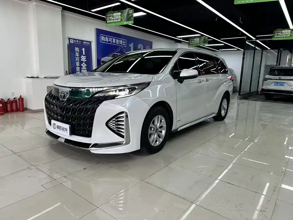 Toyota Granvia 2024