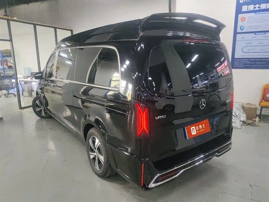 Mercedes-Benz Vito 2025 2.0T AT