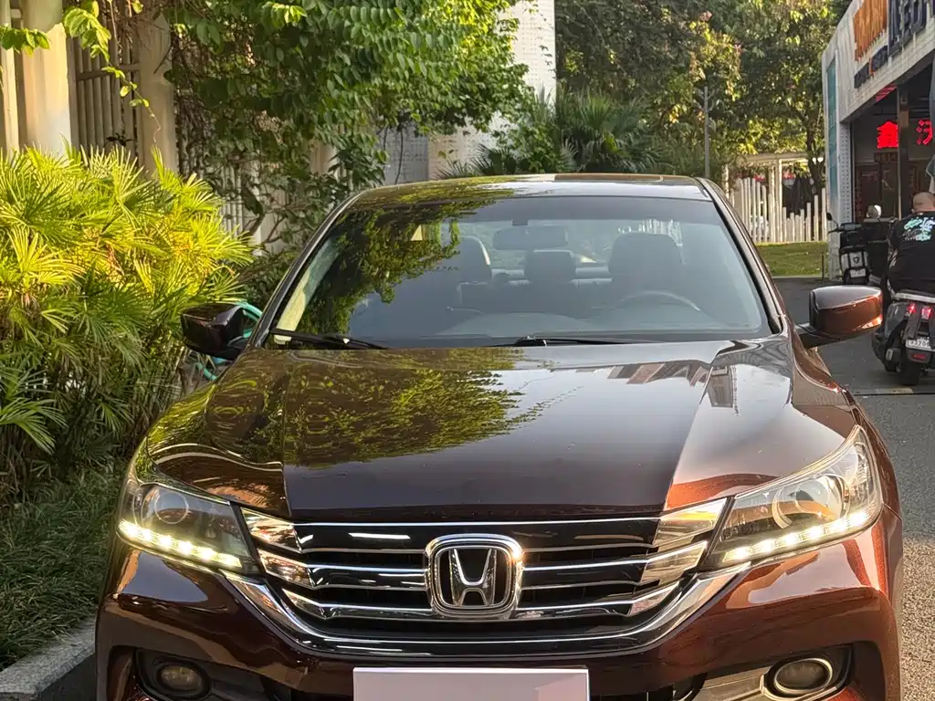 Honda Accord — миниатюра 2