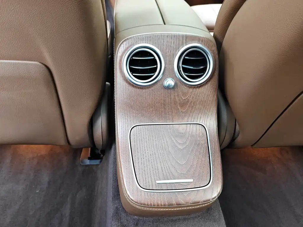 Mercedes-Benz E-Class New Energy — миниатюра 10