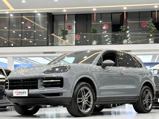 PORSCHE CAYENNE 2024