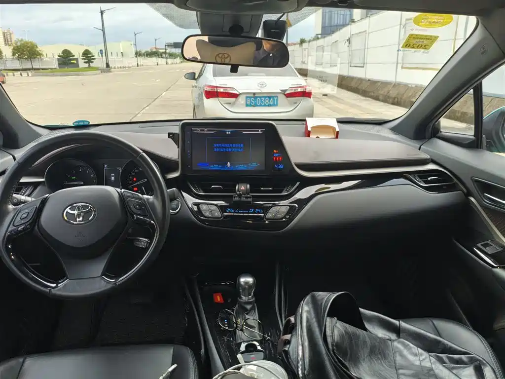 Toyota C-HR — миниатюра 7