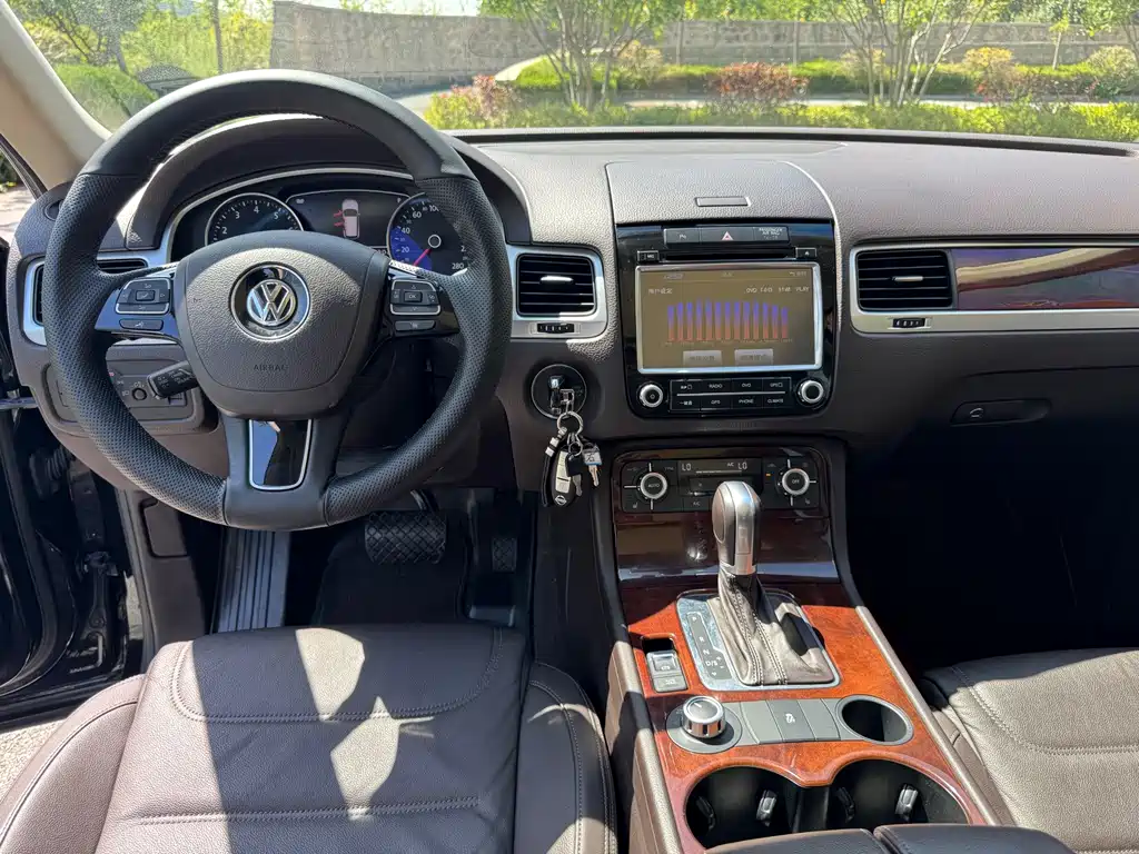 Volkswagen Touareg — миниатюра 9