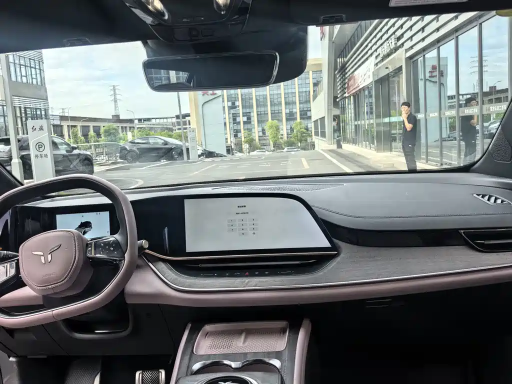 Hongqi Hongqi Tiangong 08 — миниатюра 8