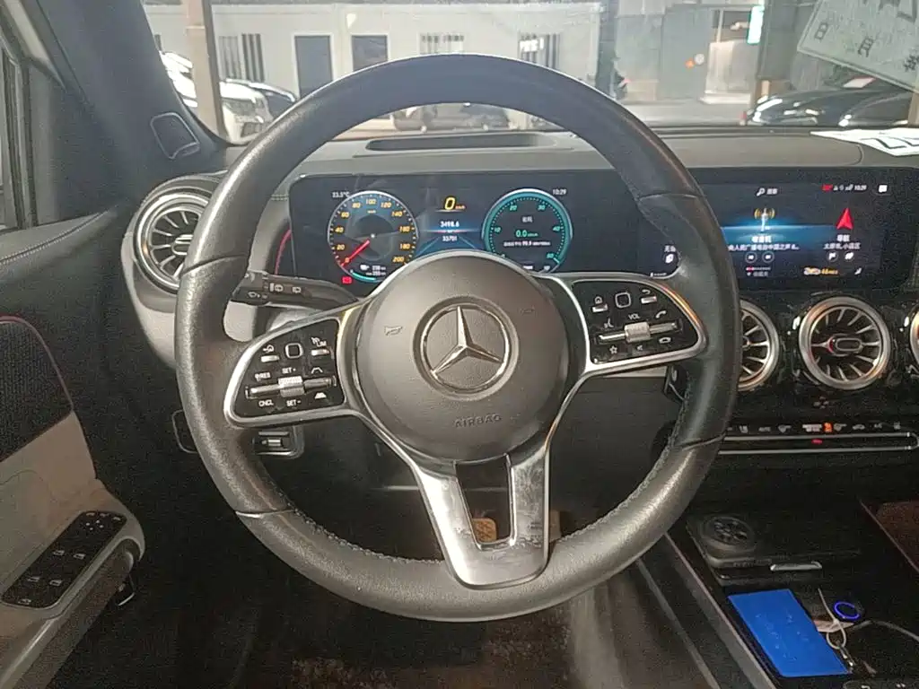 Mercedes-Benz EQB — миниатюра 11