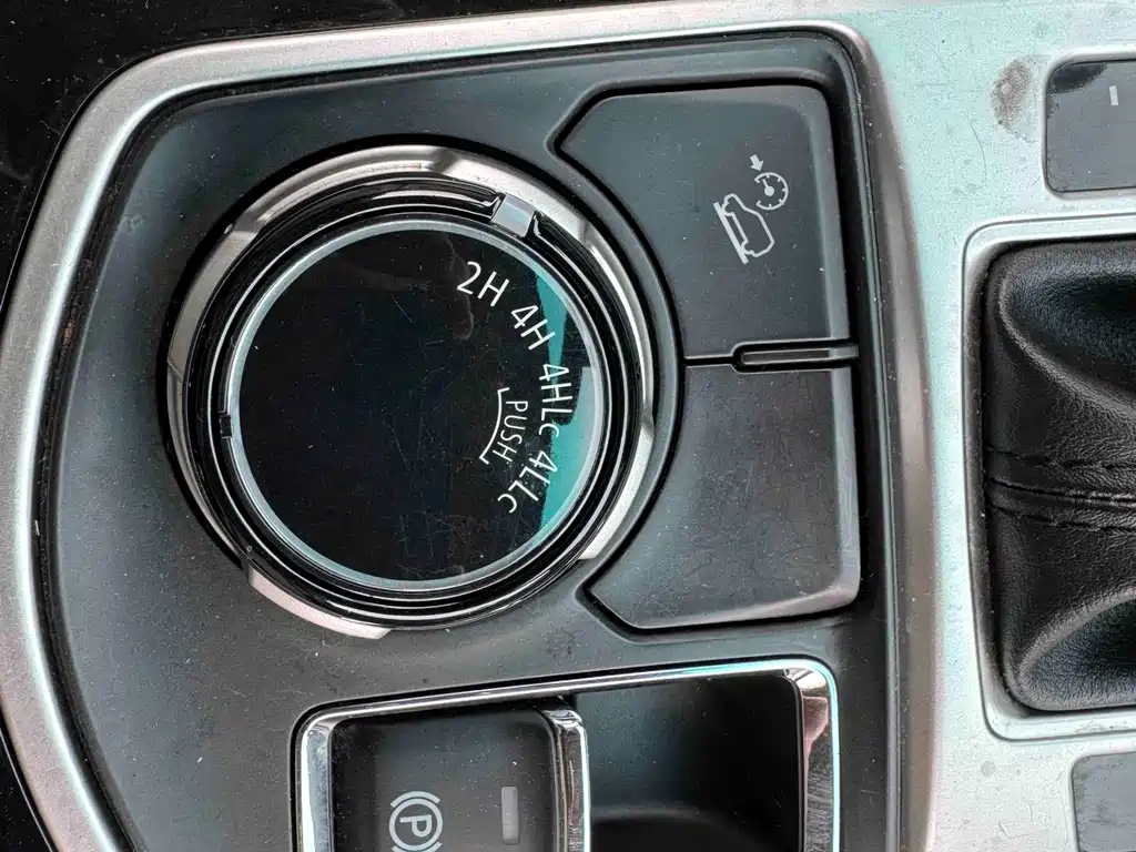 Mitsubishi Pajero Sport (Import) — миниатюра 8