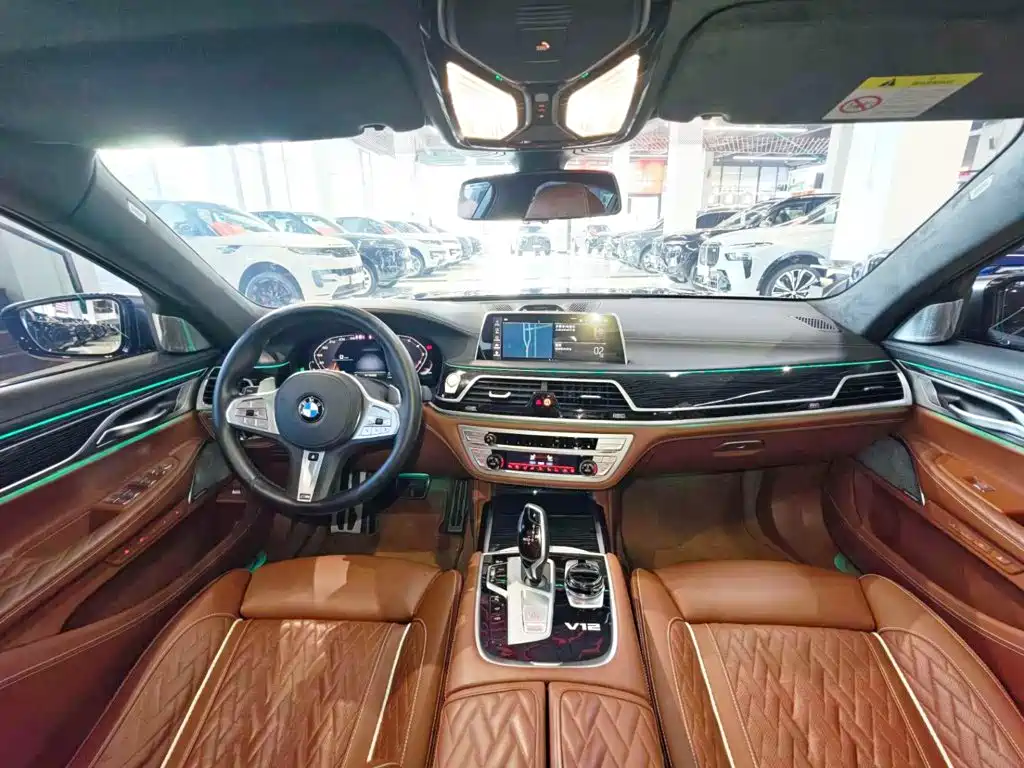 BMW 7 Series — миниатюра 33