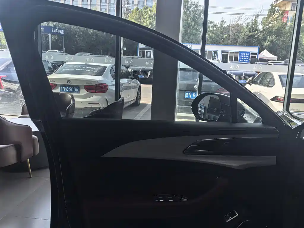 Hongqi Hongqi H5 PHEV — миниатюра 8