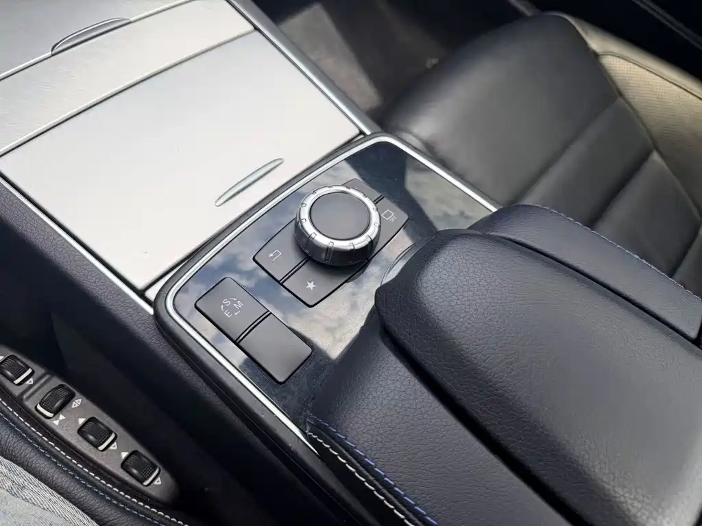 Mercedes-Benz E-Class (Import) — миниатюра 21
