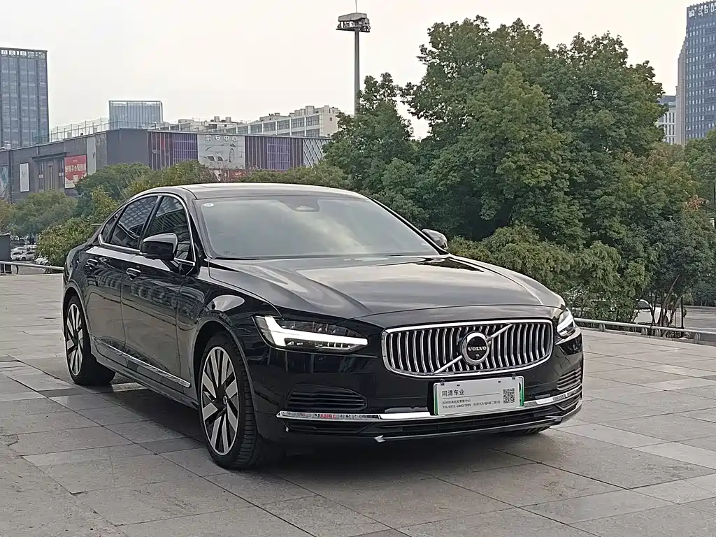 VOLVO S90 PLUG IN HYBRID