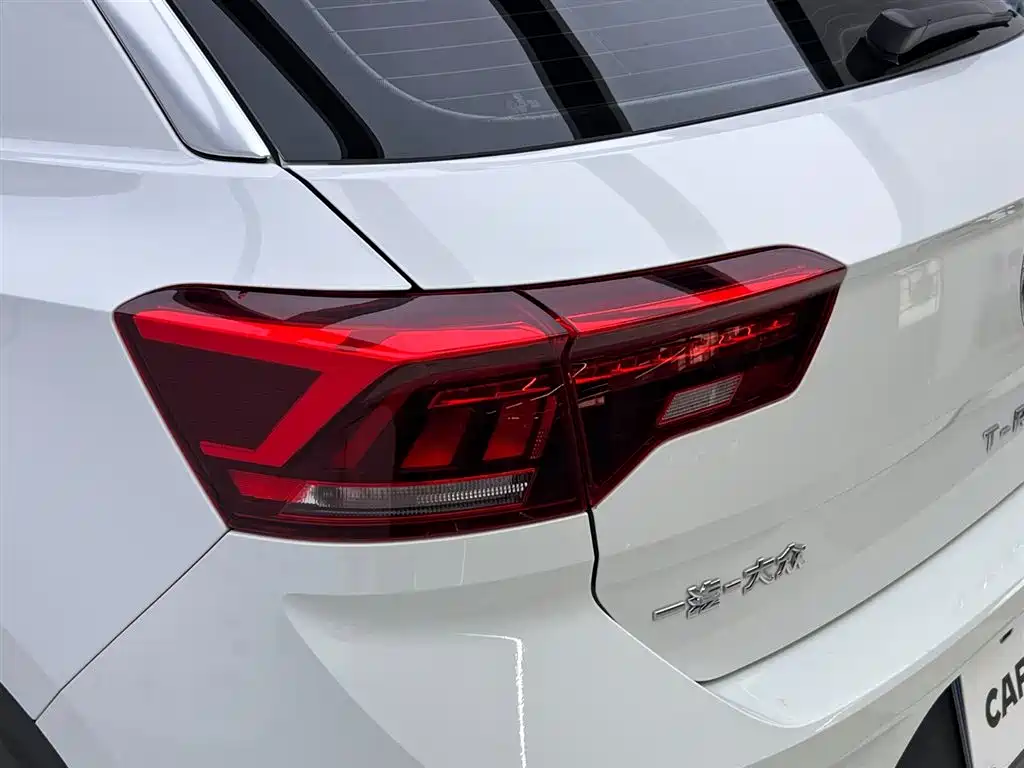 VOLKSWAGEN T ROC EXPLORING SONGS