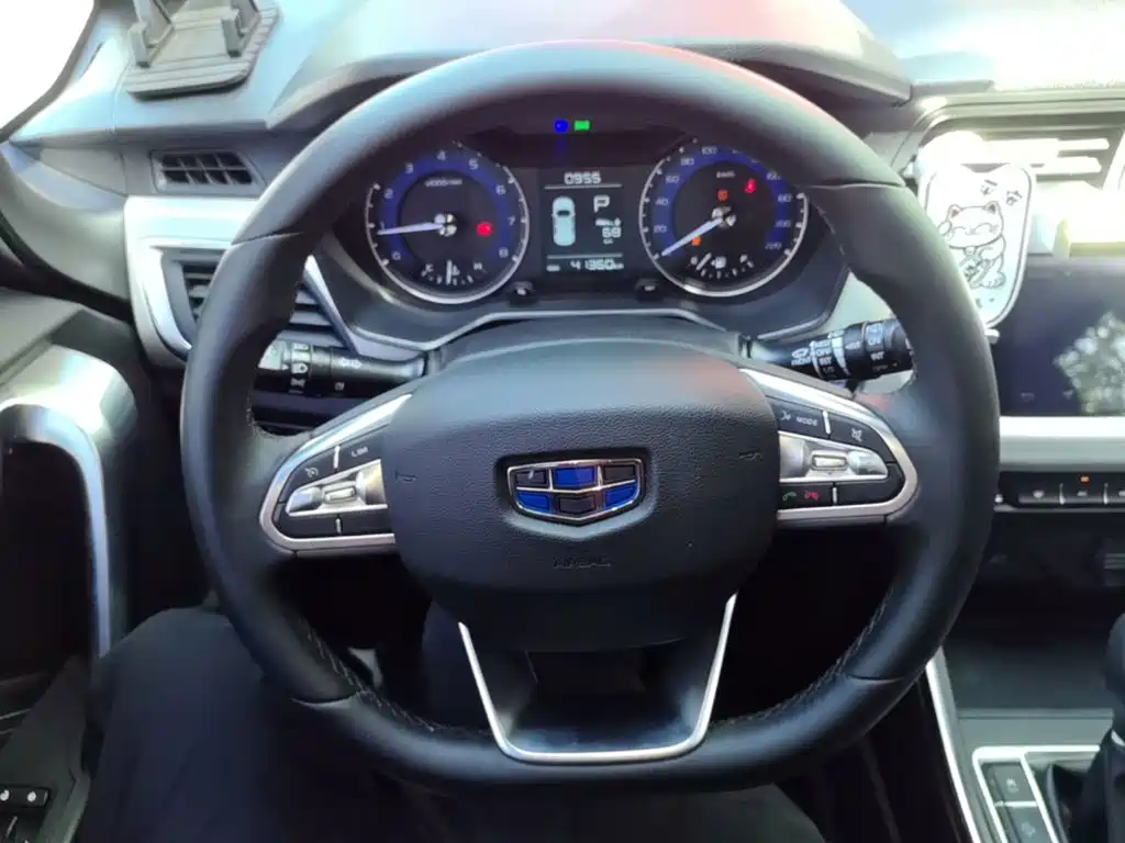 Geely Vision X3 — миниатюра 11