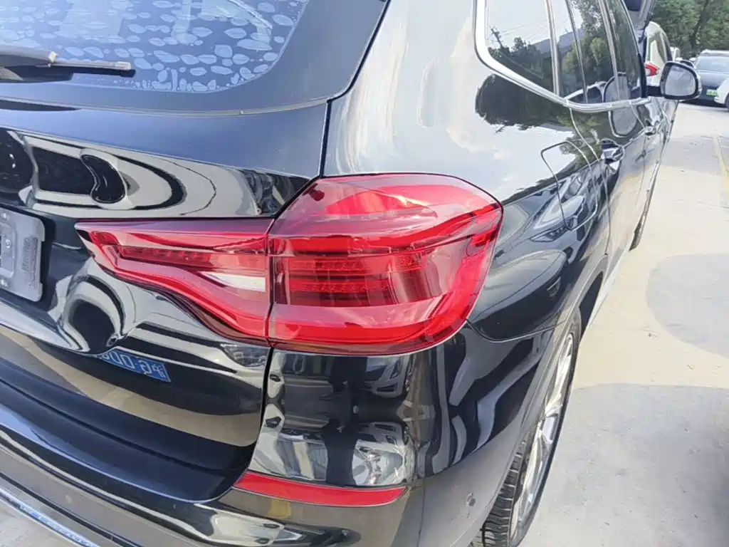 BMW X3 — миниатюра 8