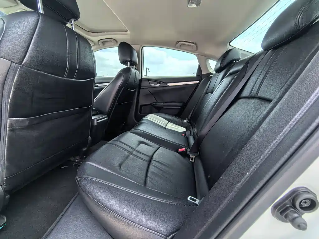 Honda Civic — миниатюра 8