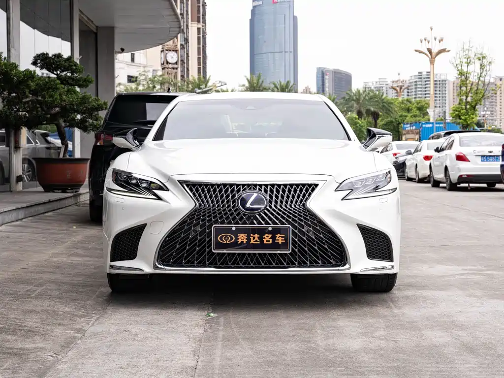 Lexus LS — миниатюра 2