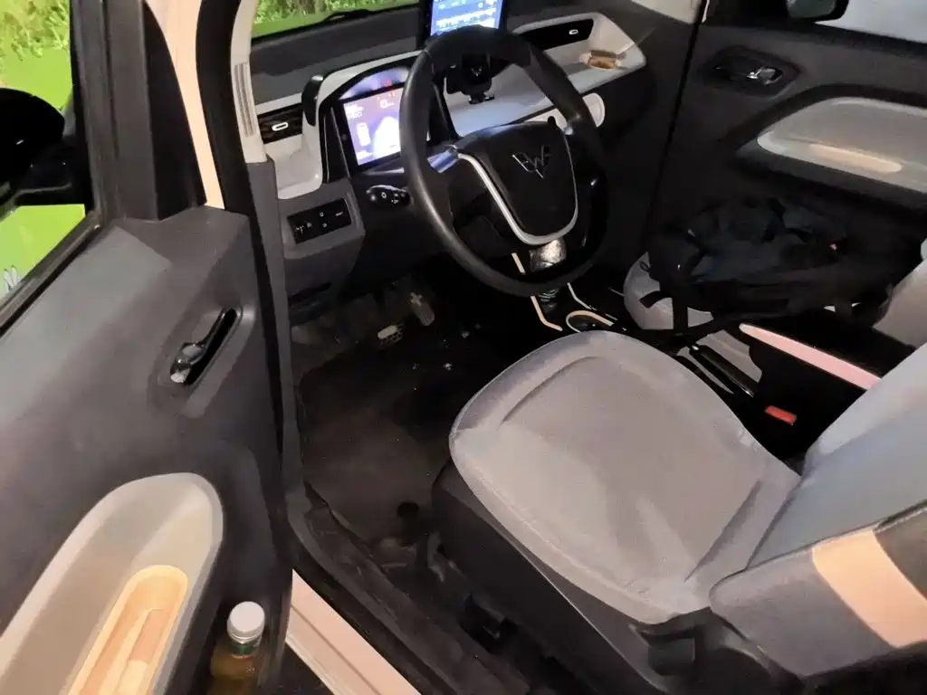 Wuling MINIEV — миниатюра 12