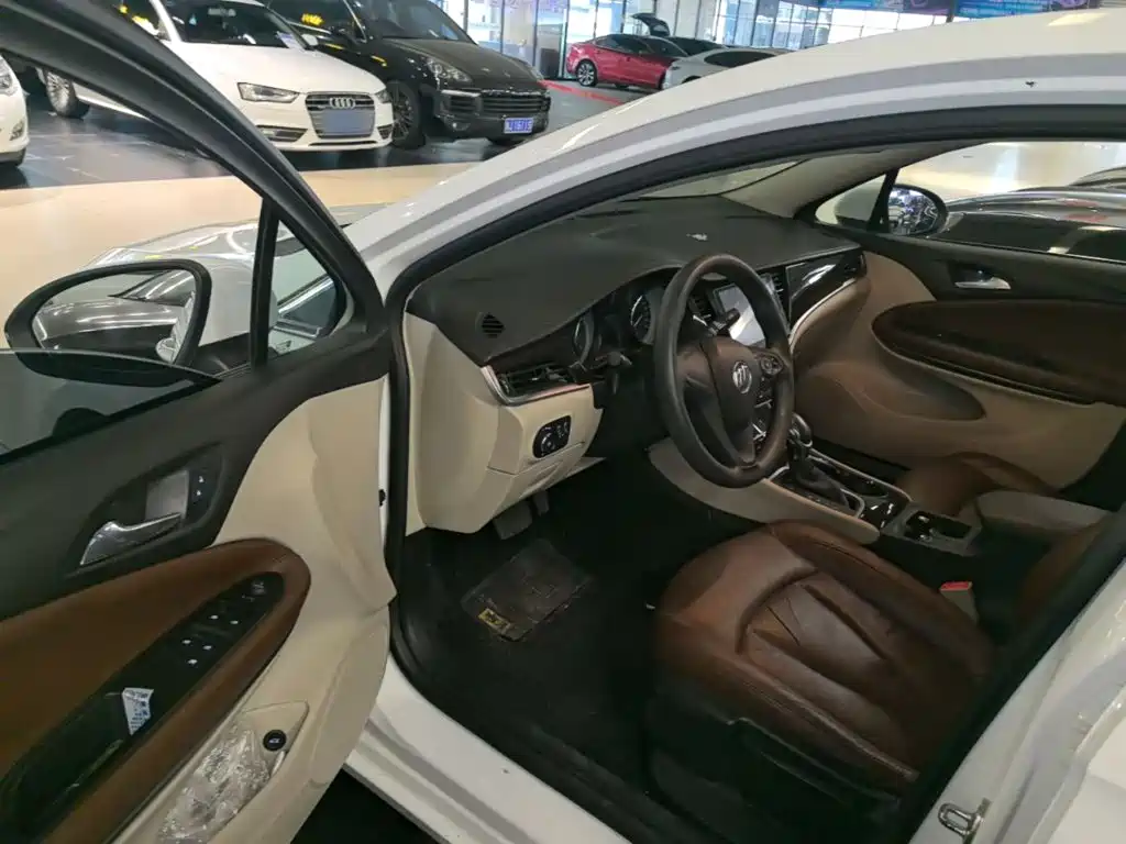 Buick Verano — миниатюра 16