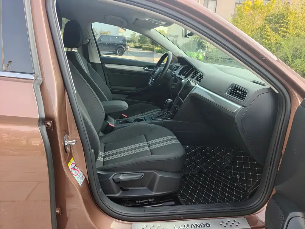 Volkswagen Lamando — миниатюра 11