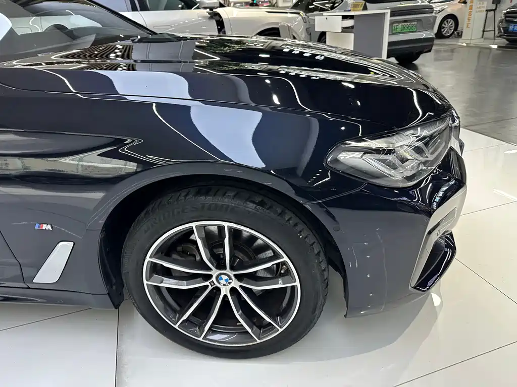 BMW 5 Series — миниатюра 20