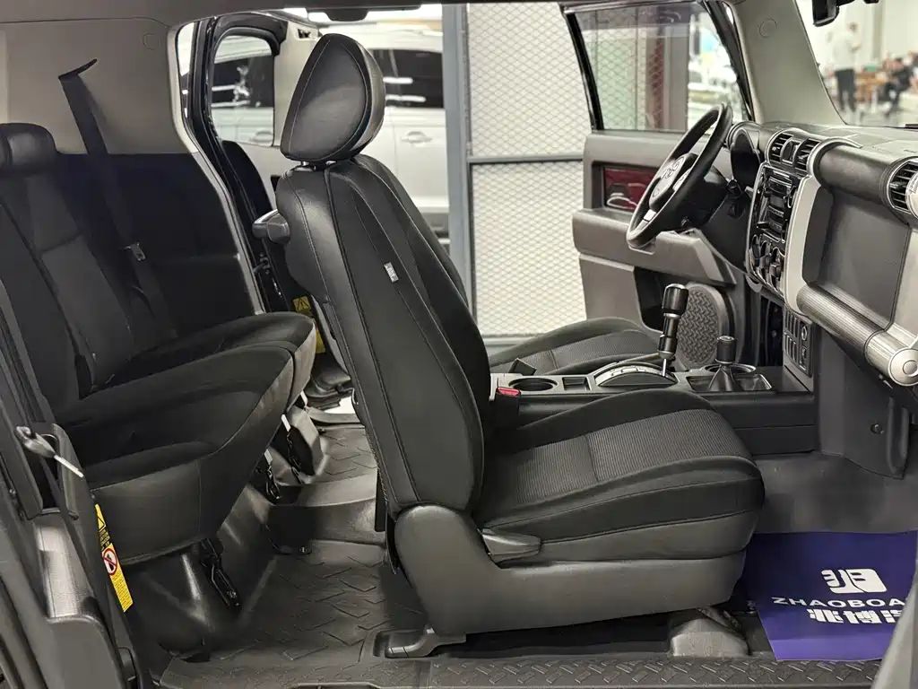 Toyota FJ Cruiser FJ 2011 4.0L