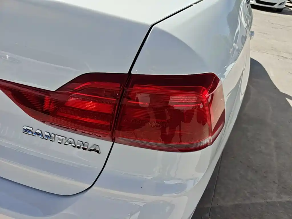 Volkswagen Santana — миниатюра 8