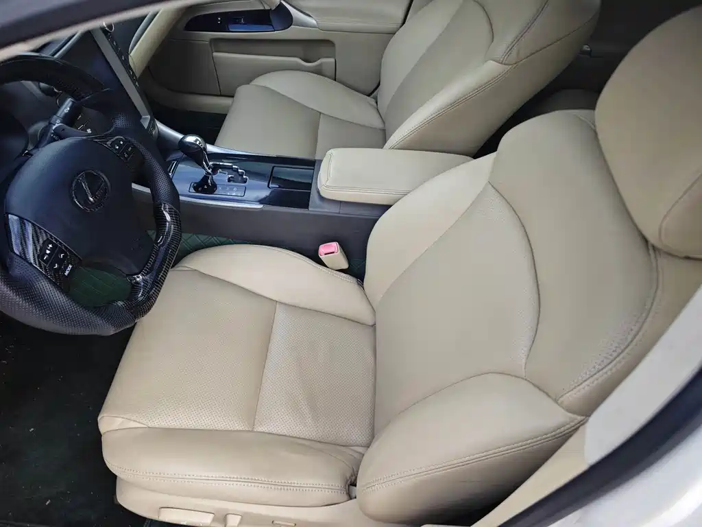 Lexus IS — миниатюра 10