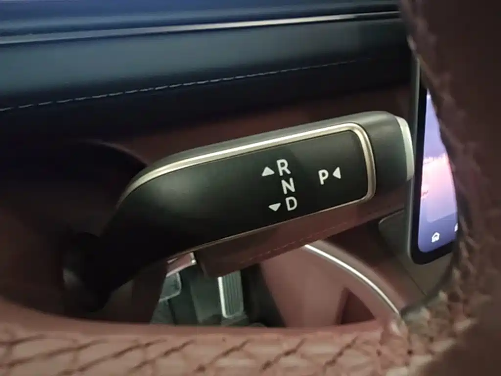 NIO ES8 — миниатюра 14