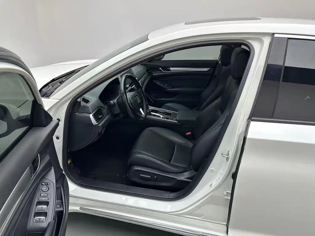 Honda Accord 2018 260TURBO Elite V