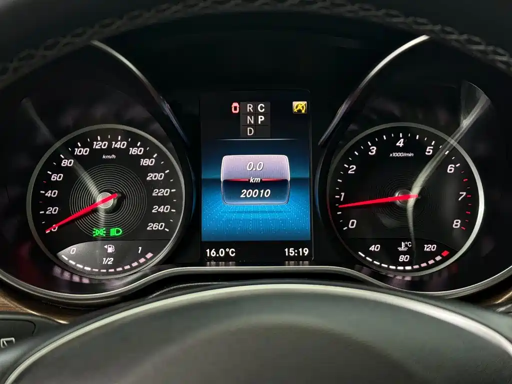 MERCEDES-BENZ V CLASS