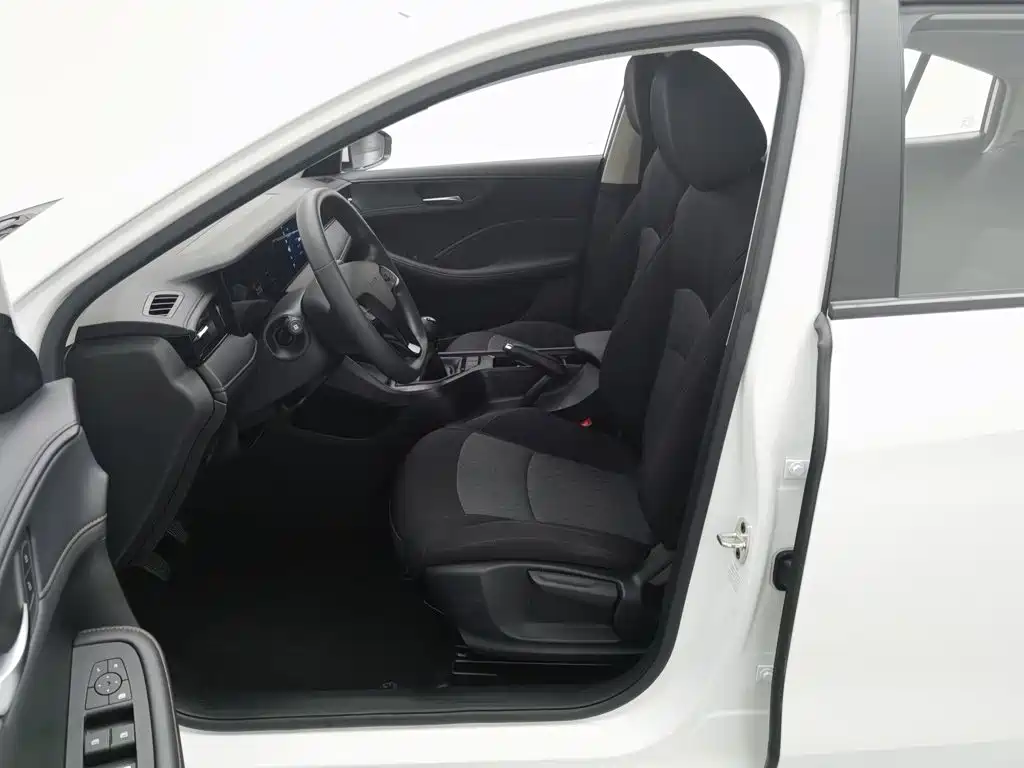 Roewe i5 — миниатюра 10