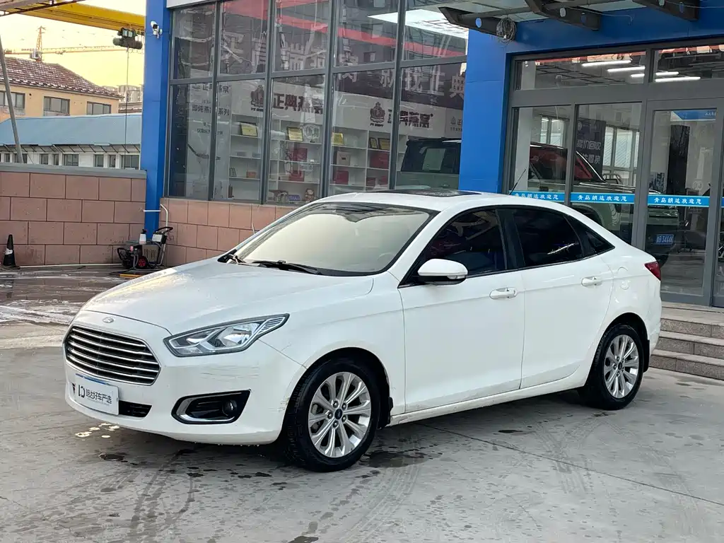 Ford Escort 2015