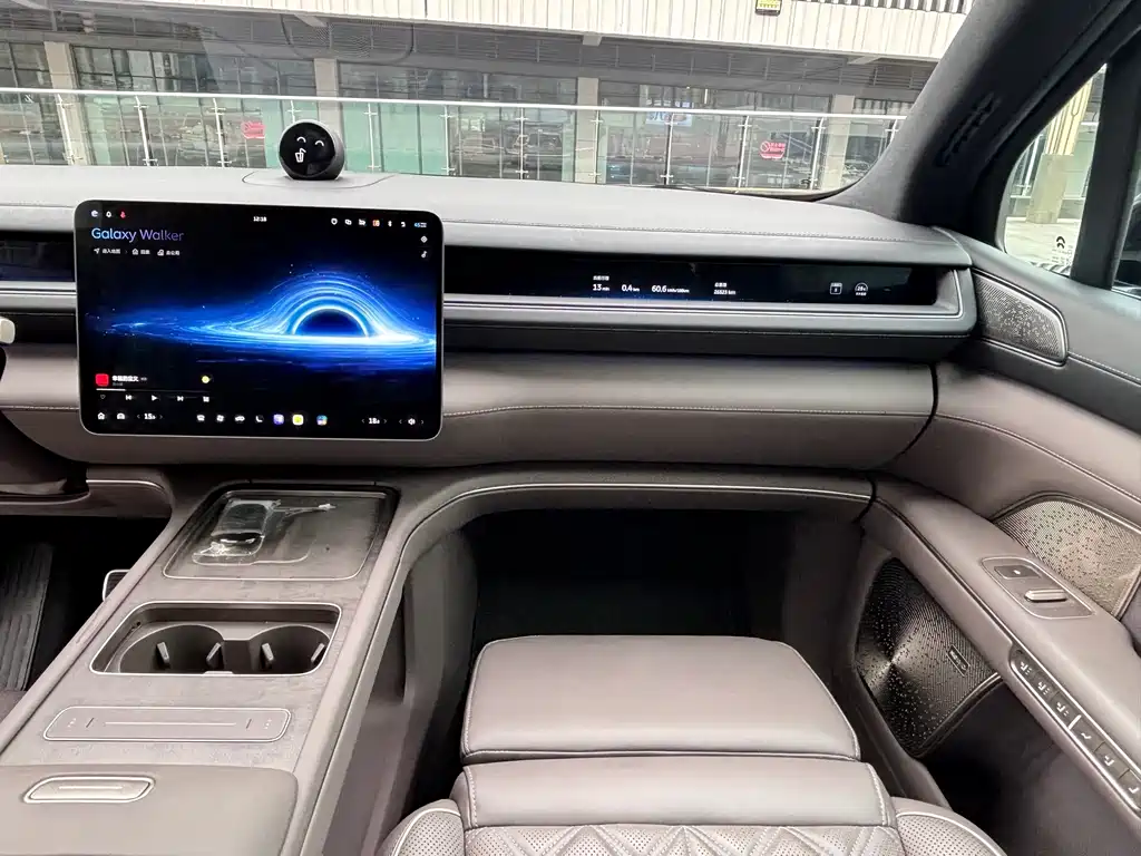 NIO ES8 — миниатюра 29