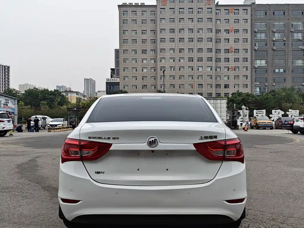 Buick Excelle — миниатюра 8