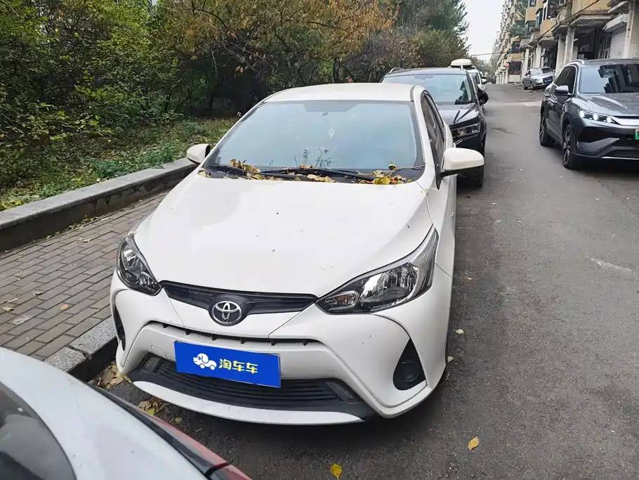 Toyota Yaris L — миниатюра 2
