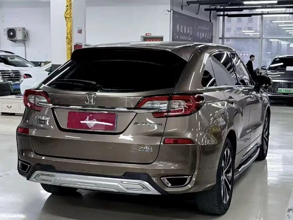 Honda Avancier — миниатюра 9