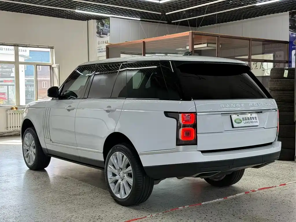 Land Rover Range Rover — миниатюра 7