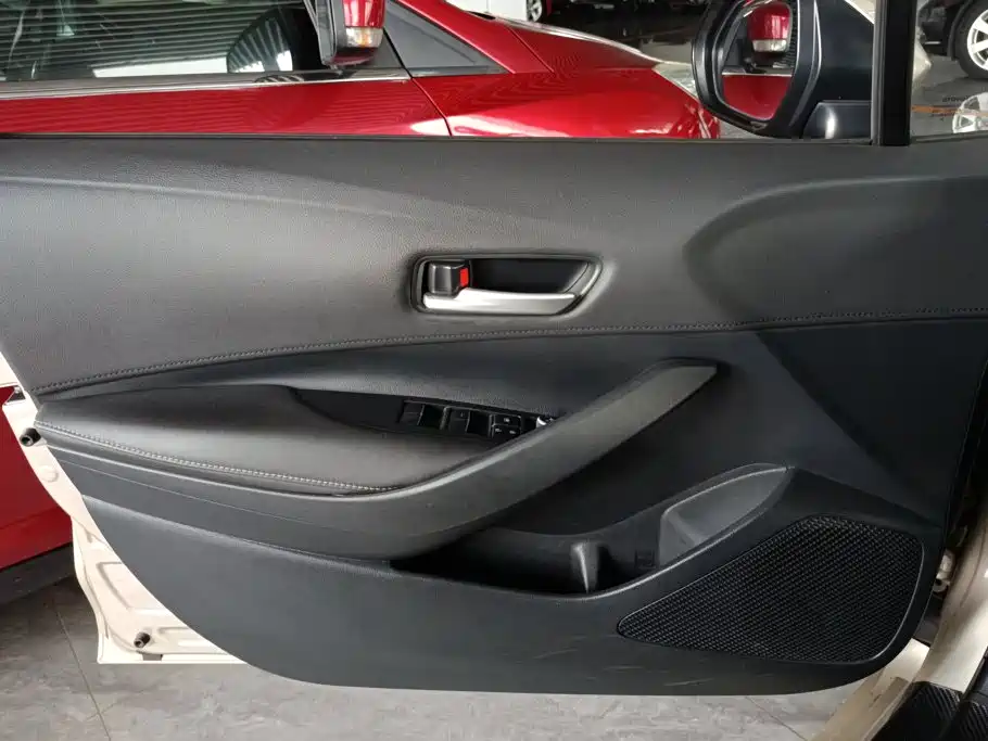Toyota Corolla — миниатюра 7