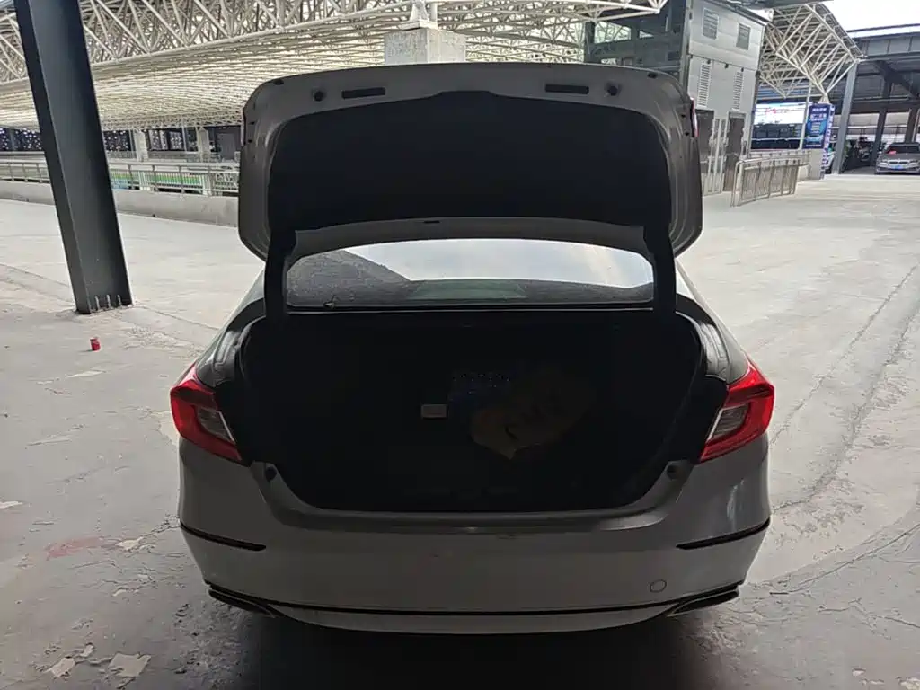 Honda Accord — миниатюра 19