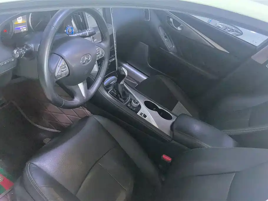 INFINITI Q50L