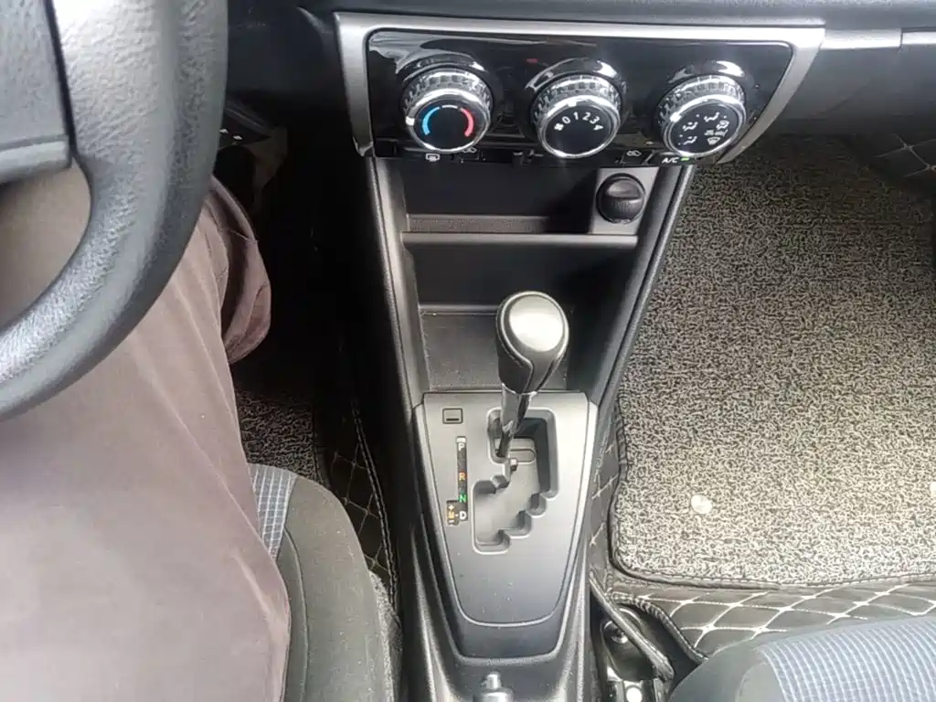 Toyota Yaris L — миниатюра 14