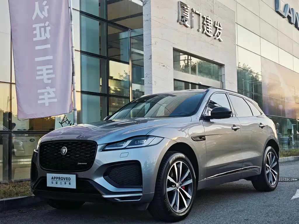 Jaguar F-PACE