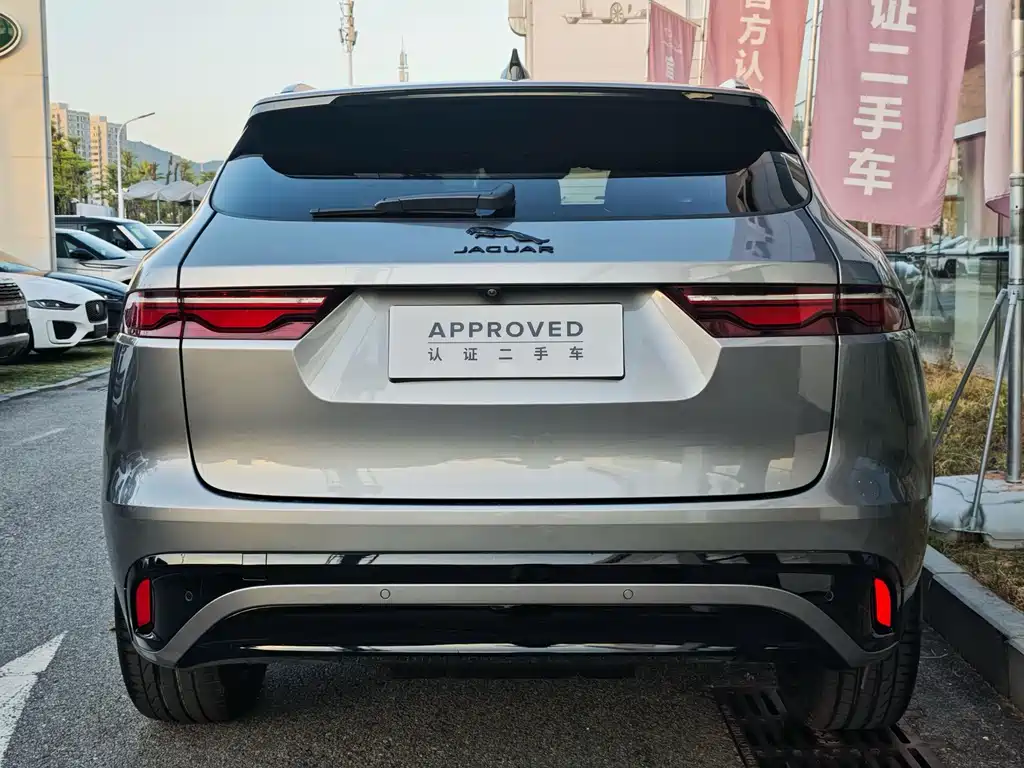 Jaguar F-PACE — миниатюра 7