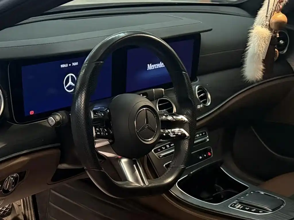 Mercedes-Benz E-Class — миниатюра 5
