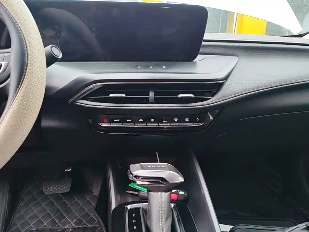 Buick Verano — миниатюра 13