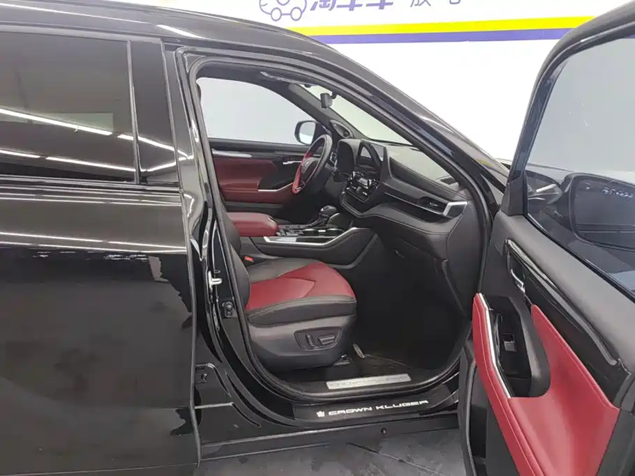 Toyota Crown Kluger — миниатюра 8