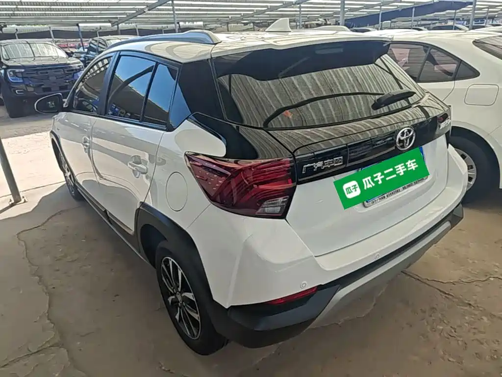 Toyota Yaris L — миниатюра 5