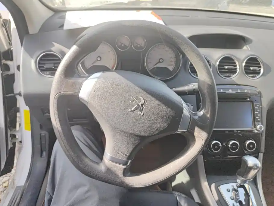 Peugeot 408 — миниатюра 15
