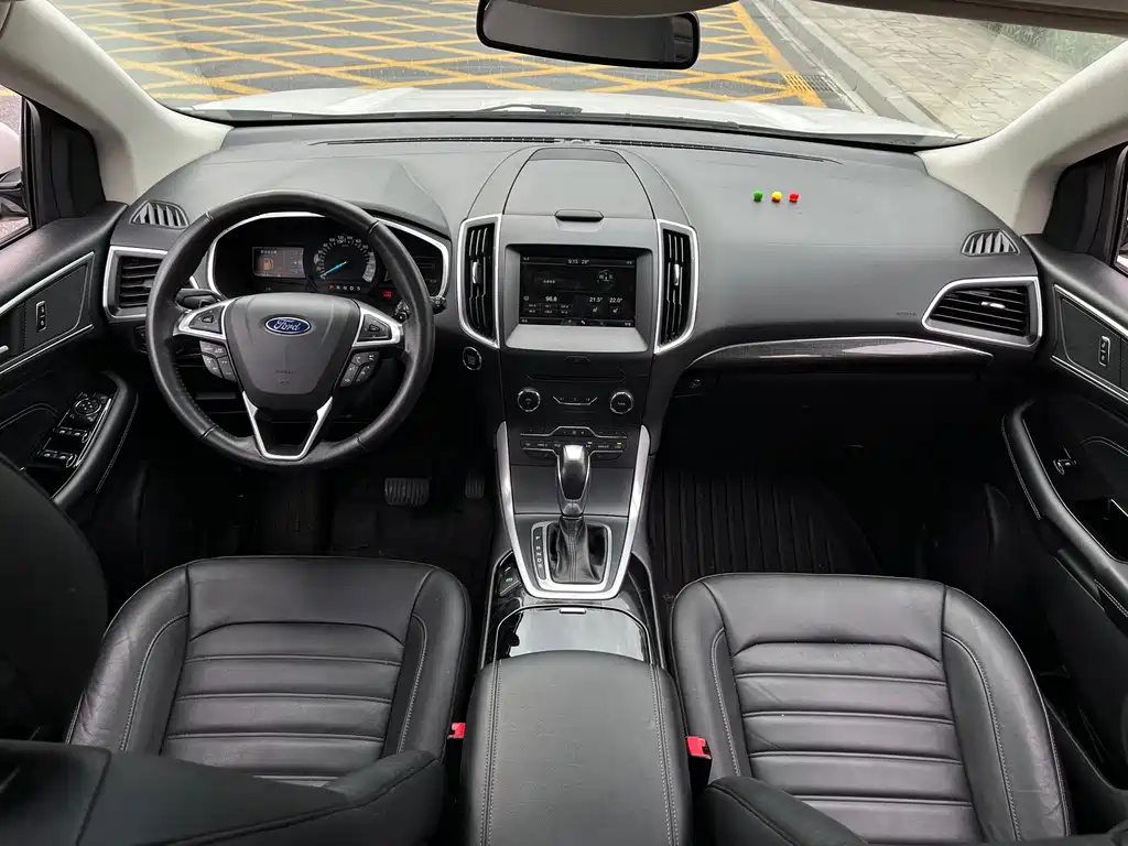 Ford Edge — миниатюра 15