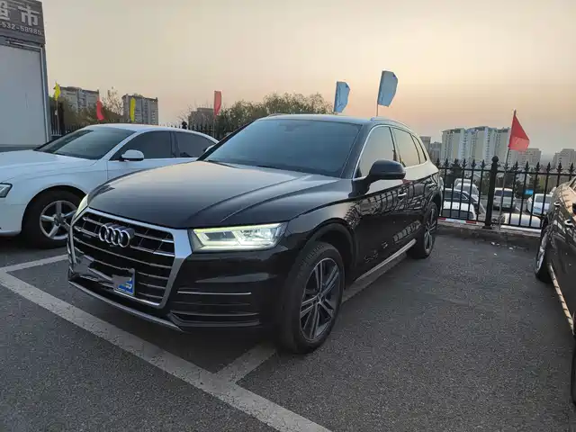 AUDI Q5L 2021